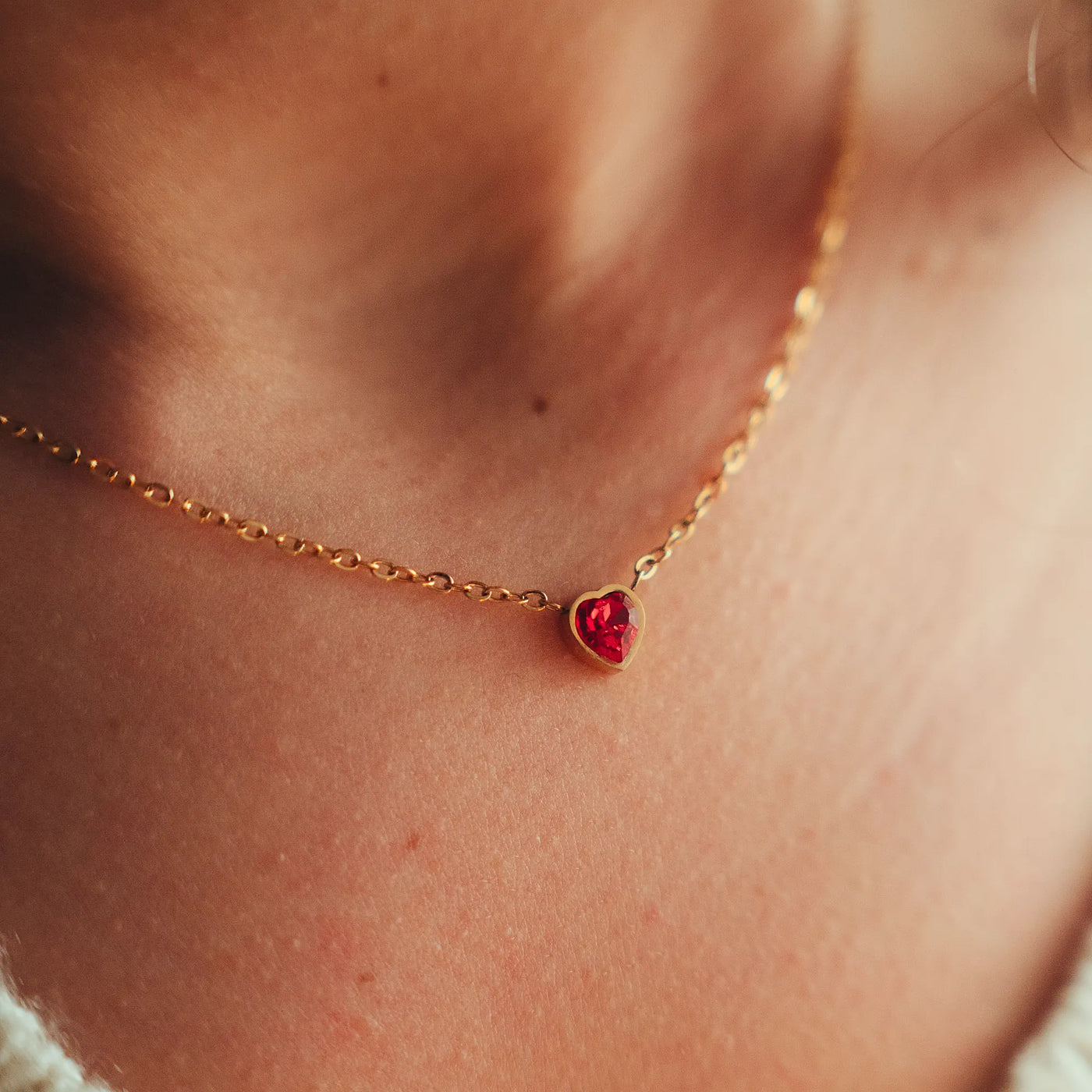 Bougie Bijou Rouge, Forêt de Sapins, Collier Coeur Swarovski